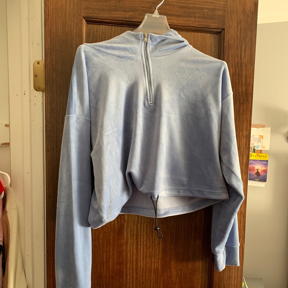 Velvet long sleeve crop top
